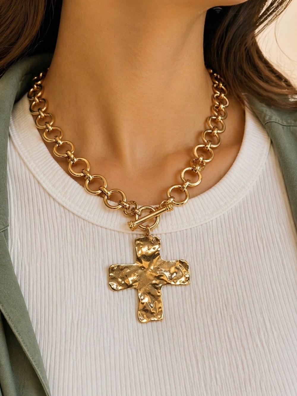 Chunky Gold Cross Necklace Hammered Pendant Thick Chain Toggle Clasp 18” Chain